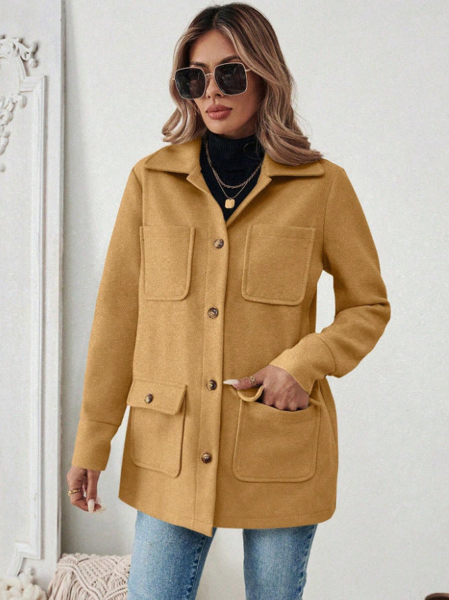 Urban-Style Damen Utility-Jacke, khaki, mit Reißverschluss und Knöpfen, modisch und praktisch.
