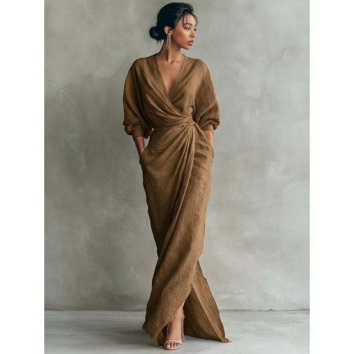 Stilvolles Abendkleid für Damen: Wickel-Maxikleid mit V-Ausschnitt und Taillentwist. Macht eine elegante Figur.