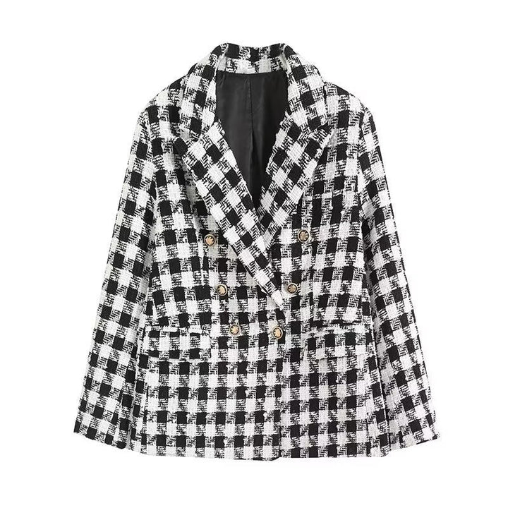 Figurbetonter weißer Damen Doppelreiher Blazer. Moderner, eleganter Blazer als Must-have für jede Garderobe.
