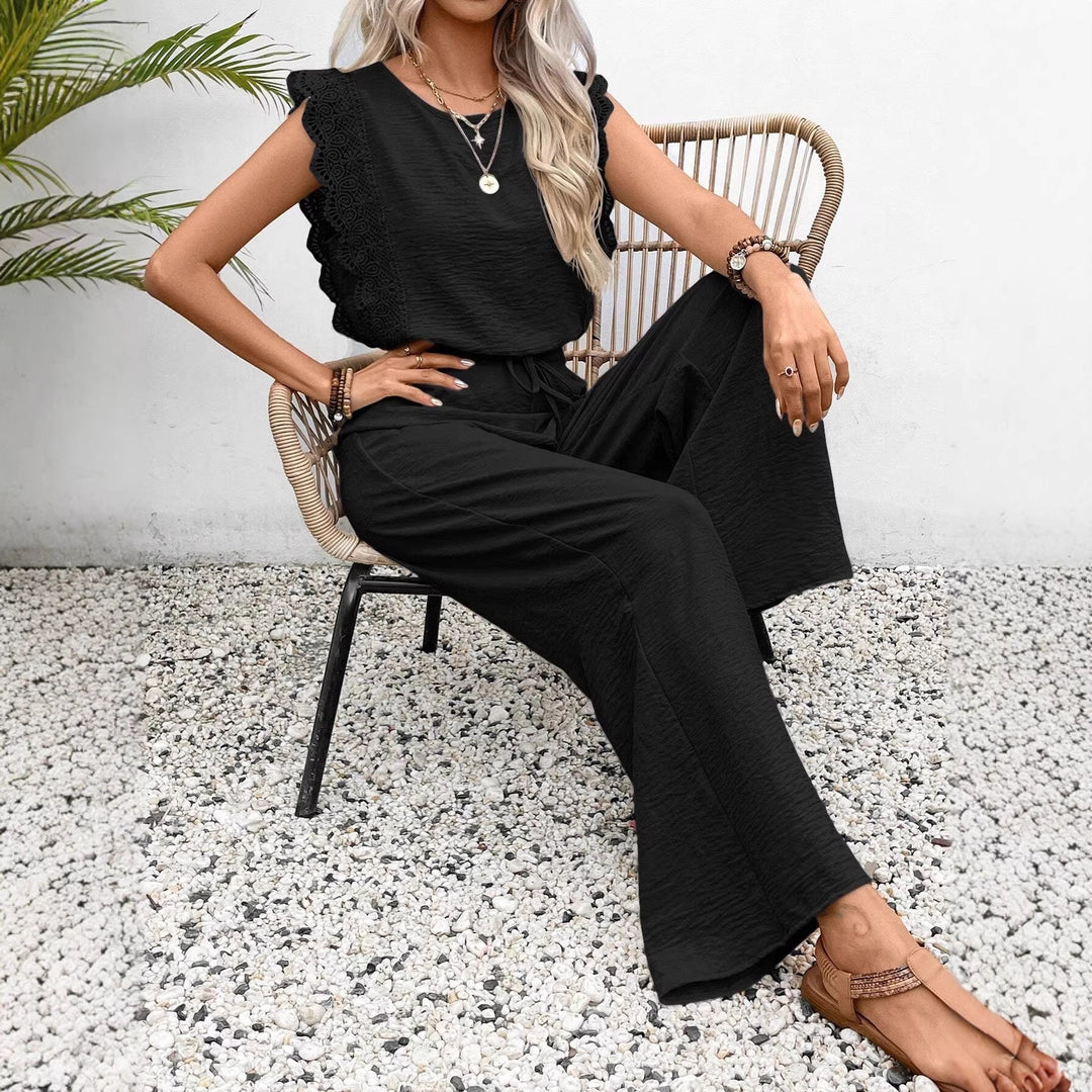 Stylisches Damen Zweiteiler-Set für den Sommer: Spitzen-Top und fließende Palazzo-Hose für elegante Looks.