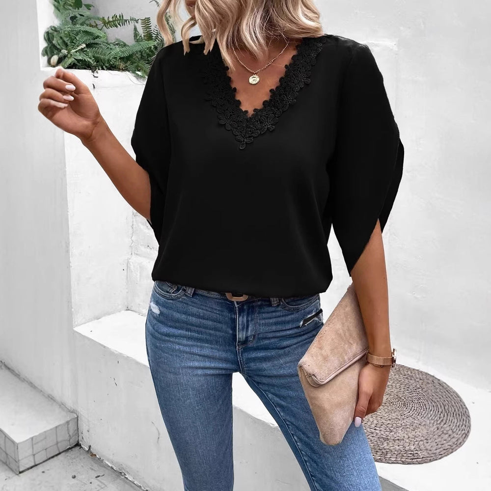 Feminine Damen Bluse aus Spitze: V-Ausschnitt, bequeme Fledermausärmel. Perfekt für Frühling & Sommer.