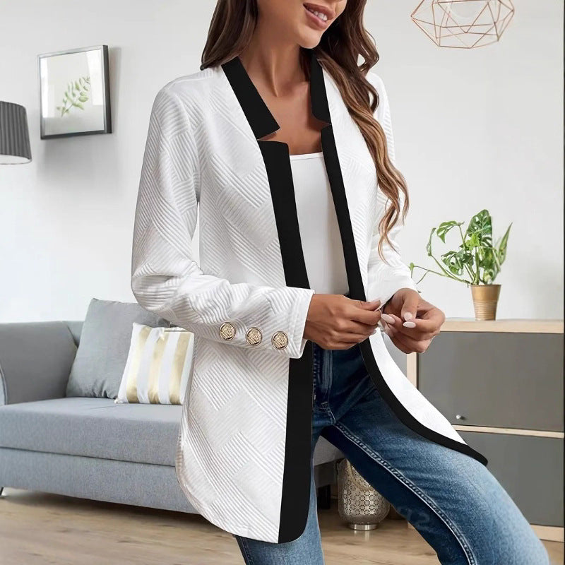 Modische, einfarbige elegante Damen Blazerjacke; ideal für Business-Meetings oder stilvolle Alltags-Looks.