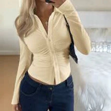 Figurnahes Damen Hemdshirt mit schmeichelnder Raffung, V-Ausschnitt, Langarm; bequem & elegant für Damenmode.