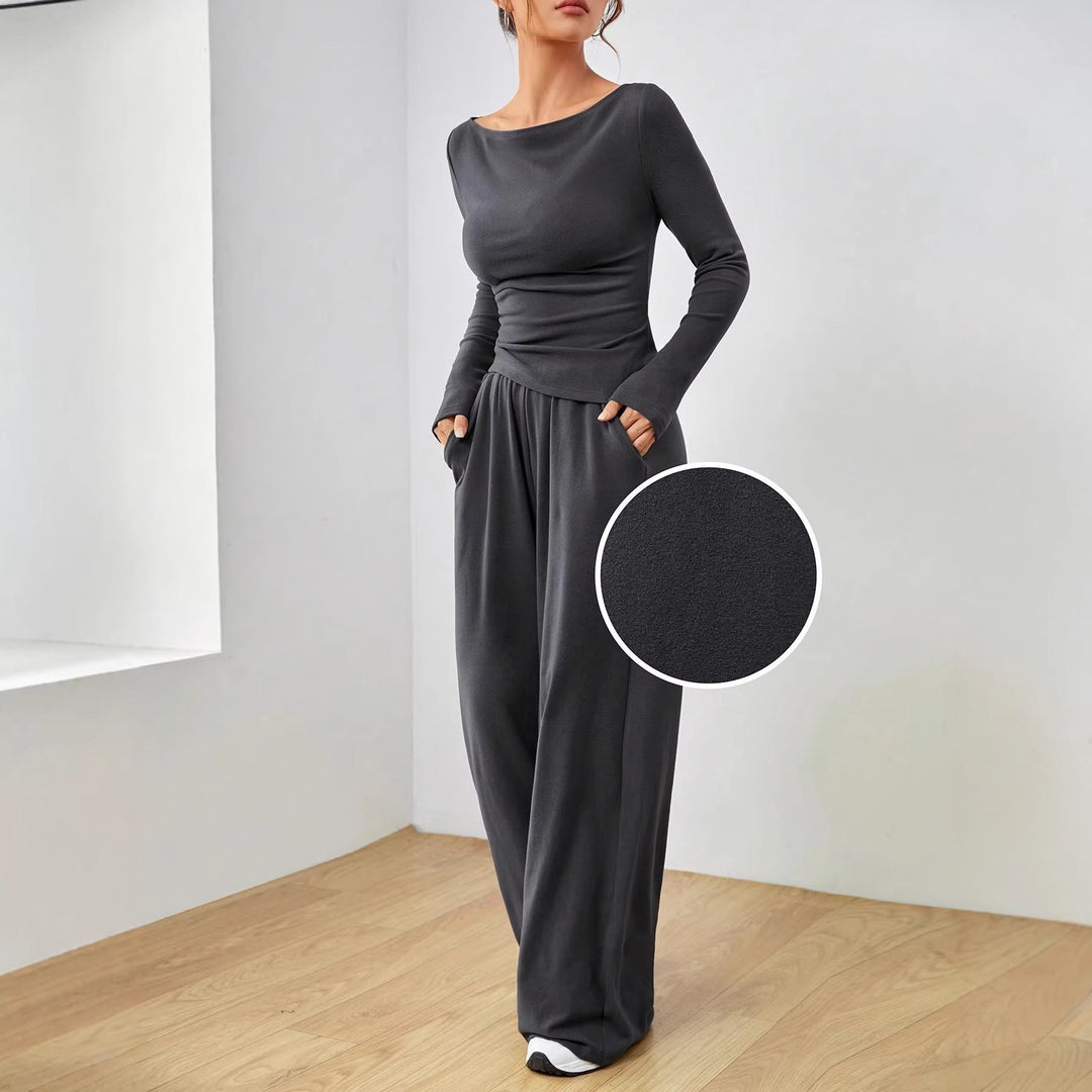 Komfortables Damen Lounge Set, Zweiteiler. U-Boot-Ausschnitt Shirt & fließende Palazzo Hose.