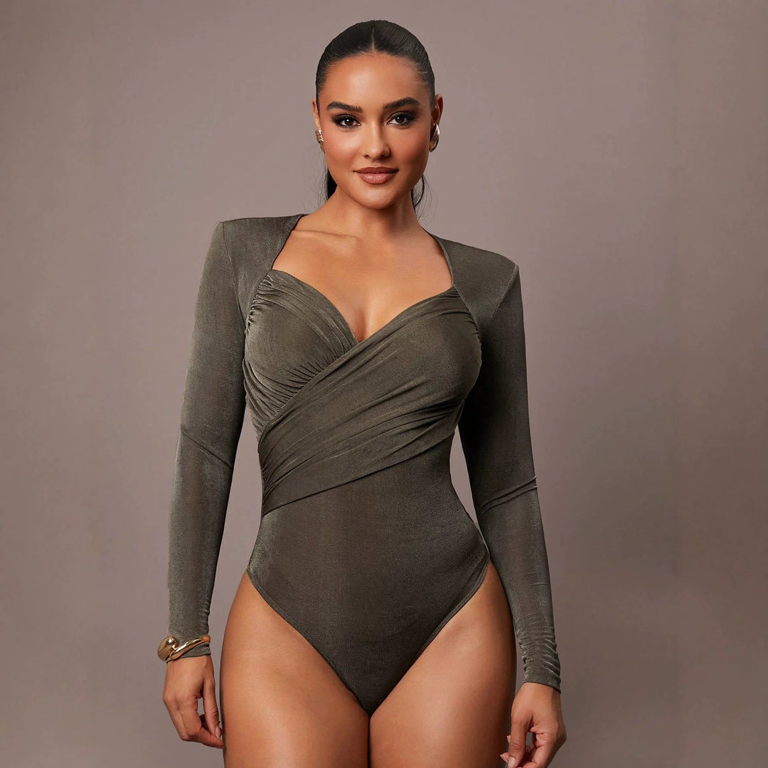 Vielseitiger Damen Wickelfront-Body mit Herzausschnitt. Ein Basic für Businesskleidung und Abendmode.