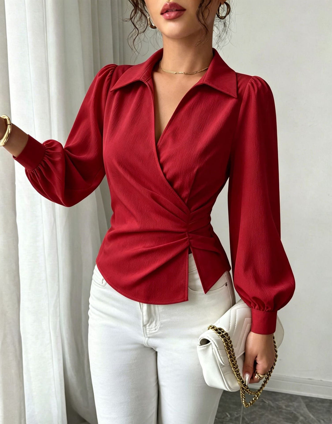 Vielseitige Damen Langarm Wickelbluse mit Ballonärmeln, Hemdkragen und femininer Taillenraffung. Für jede Mode.