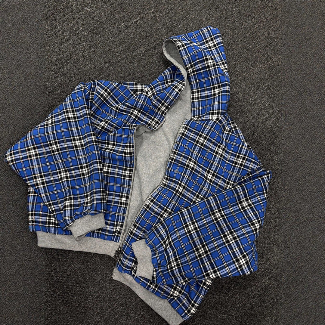Robuster, gepolsterter Herren Hoodie mit Reißverschluss. Warme Übergangsjacke für Männer im Herbst/Winter.