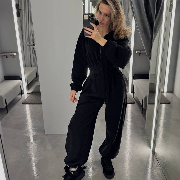 Modischer Damen Overall aus Fleece, mit Reißverschluss & elastischem Bund, bequeme Freizeitkleidung für Zuhause.