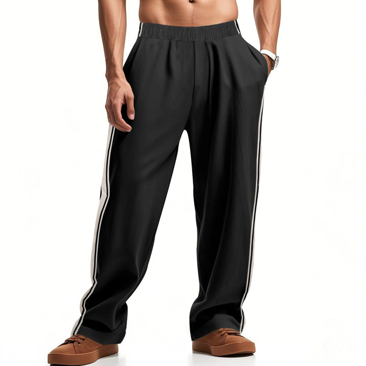 Moderne Herren Freizeithose, locker & bequem, stylische Seitenstreifen, für aktive Männer.