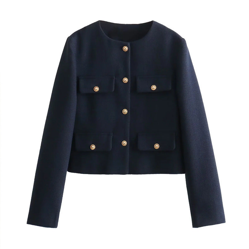 Modische kurze Damenjacke mit Pattentaschen und Rundkragen, ideal als Übergangsjacke.