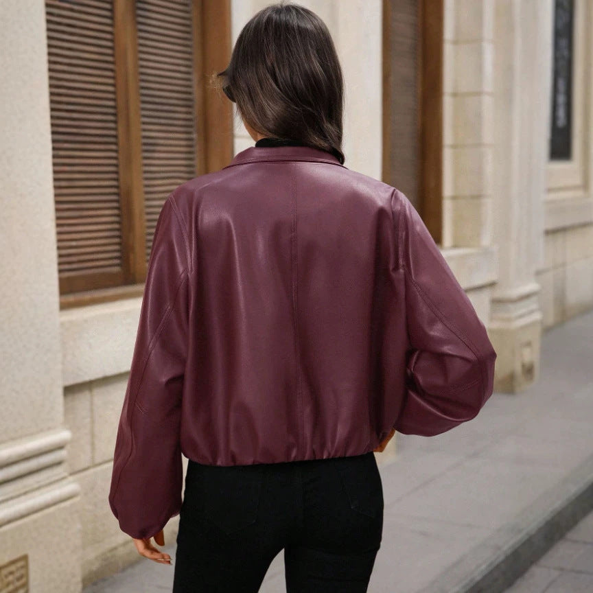 Modische Damen Kurzjacke in modernem Schnitt, perfekt als Übergangsjacke; casual & elegant kombinierbar.