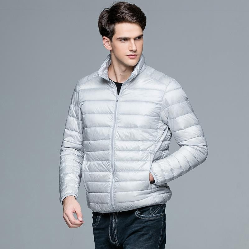 Stylische Herren Steppjacke: Eng anliegende, leichte und atmungsaktive Übergangsjacke für Herren, perfekt für den Herbst und Frühling.
