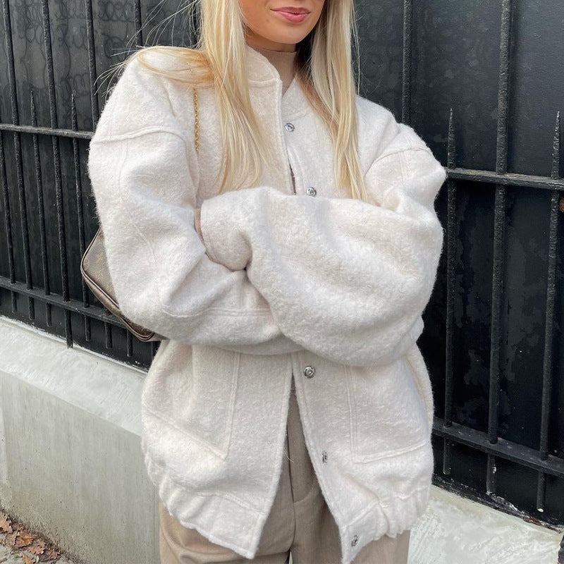 Schwarze, stilvolle Damen-Übergangsjacke, kuschelig & elegant, perfekt für Alltagsmode.