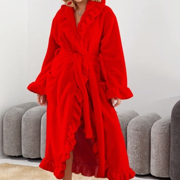 Damen Loungewear: luxuriöser Morgenmantel mit Rüschenkragen, extra lang für stilvolle Entspannung.