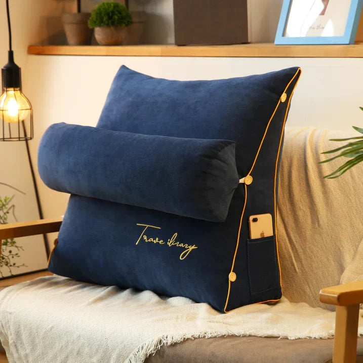 Ergonomisches RelaxWedge Rückenkissen als Sitzkissen für gesunde Haltung und anhaltenden Komfort bei langen Sitzphasen.