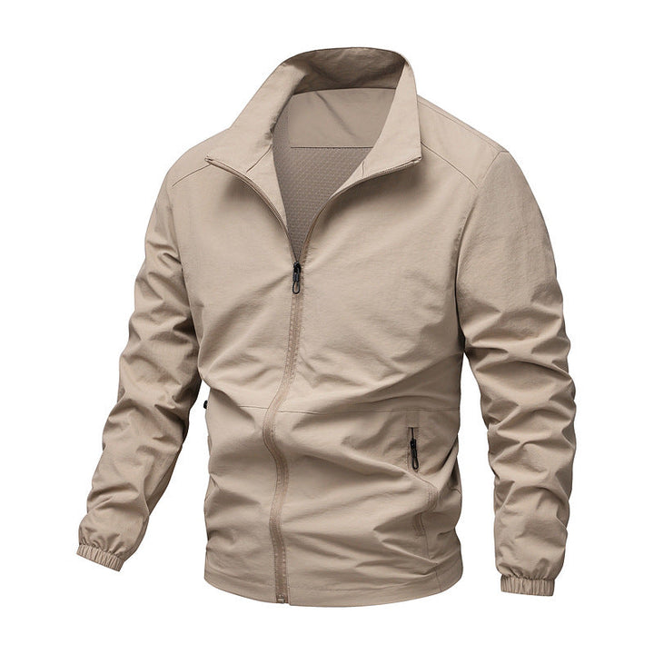 Sportliche Herren Freizeitjacke, perfekt für Outdoor-Aktivitäten wie Wandern, Joggen und Radfahren.