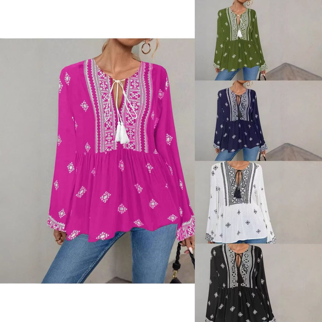 Damen Boho Tunika Bluse, bestickt, mit Quasten und Stufensaum. Perfekt für den Sommer.