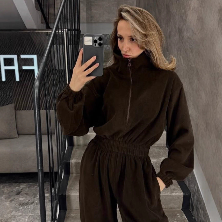 Warmer, weicher Damen Fleece Overall, perfekt als Kuschel-Hausanzug oder Winterkleidung mit Reißverschluss.