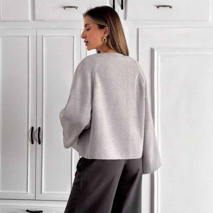 Stilvolle Damen Oversized Jacke in Grau, ideal für Business Casual und Freizeit. Hoher Tragekomfort.