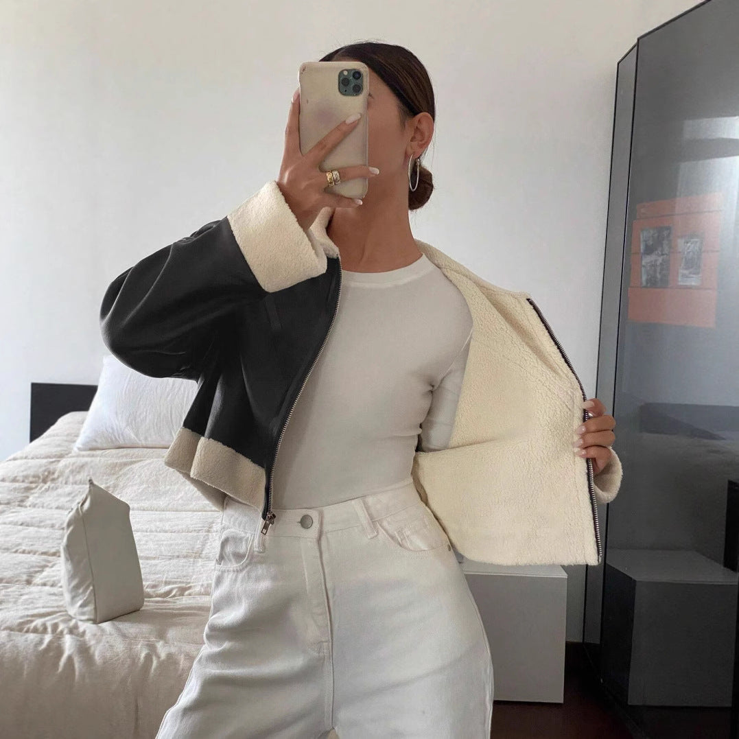 Bequeme Damen-Lederjacke, ideal als elegante Übergangsjacke oder für stilvolle Freizeit-Outfits.