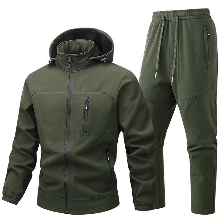 Stylisches Herren Activewear Set: Kapuzenjacke & Jogginghose. Perfekt für Sport, Fitness und entspannte Tage.