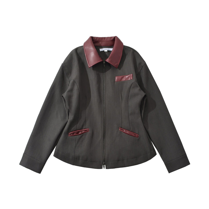 Nahaufnahme der modischen Damen Übergangsjacke mit elegantem Kragen und hochwertiger Verarbeitung. Stilvoll & modern.