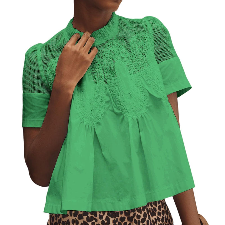 Stylisches Damen Top aus Spitze mit Stehkragen, transparentem Netzeinsatz und kurzen Ärmeln.
