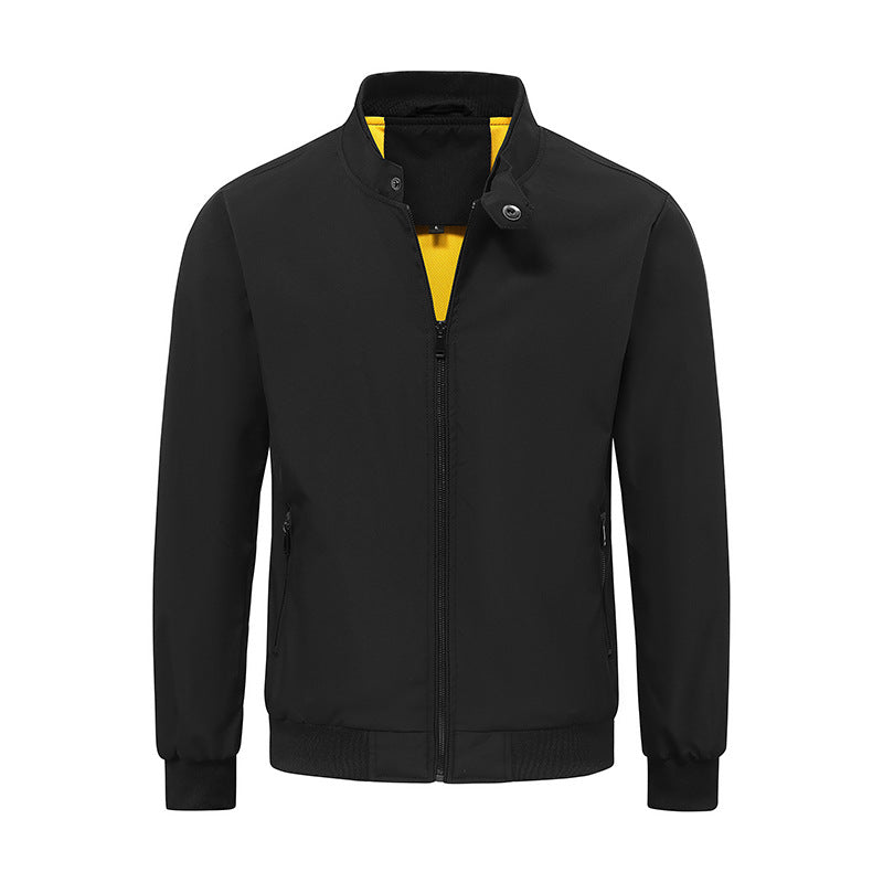 Vielseitige leichte Übergangsjacke für Herren, mit Stehkragen und Reißverschluss, geeignet für Frühling & Herbstmode.