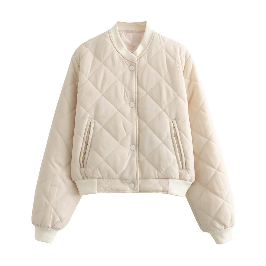 Moderne, gemusterte Damen Steppjacke. Vielseitige Kurzjacke als Übergangs-, Herbst- oder Winterjacke.