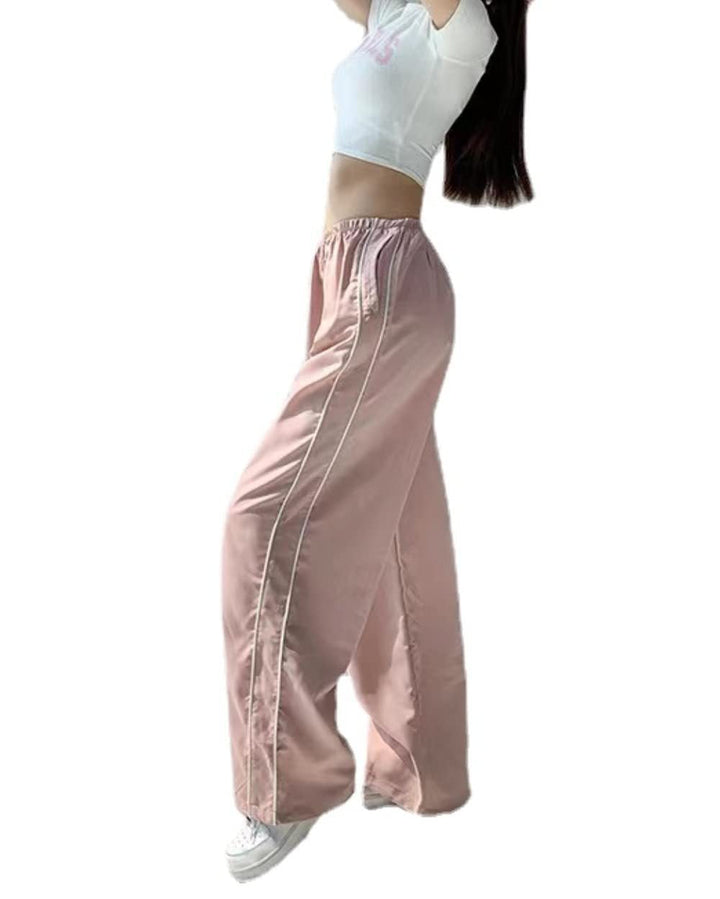 Aktive Damen Sporthose, weites Bein, Elastikbund, bietet maximale Bewegungsfreiheit und Komfort.