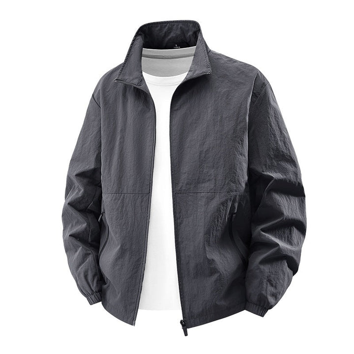 Vielseitige Herrenjacke, atmungsaktiv & leicht, optimal für Alltag, Outdoor & als sportliche Freizeitjacke.