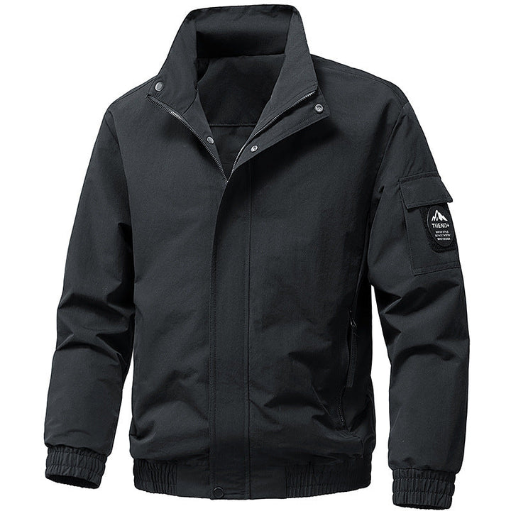 Komfortable Herren-Windjacke, atmungsaktiv & leicht. Perfekt für Sport, Freizeit und Reisen.