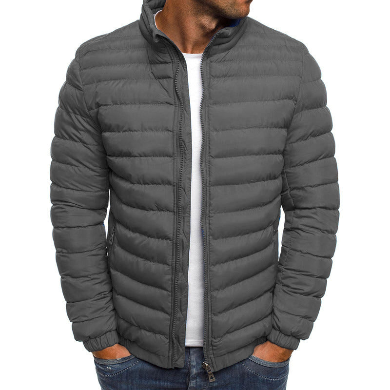 Wasserabweisende Herren Steppjacke, perfekt als Outdoor- oder Freizeitjacke. Mit elastischen Bündchen.