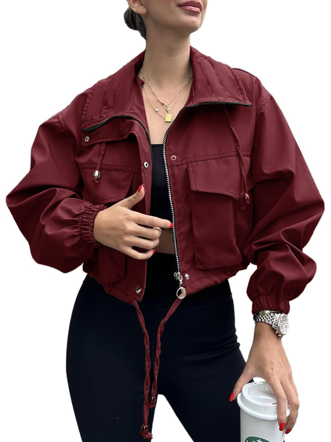 Bequeme Damen Übergangsjacke, kurz geschnitten, sportlich-chic für Frühling und kühle Herbsttage. Modische Kurzjacke.