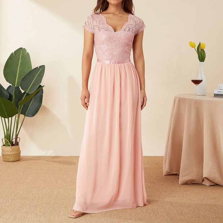 Festliches Damen Abendkleid aus Spitze mit V-Ausschnitt, ideal als Partykleid oder Cocktailkleid.