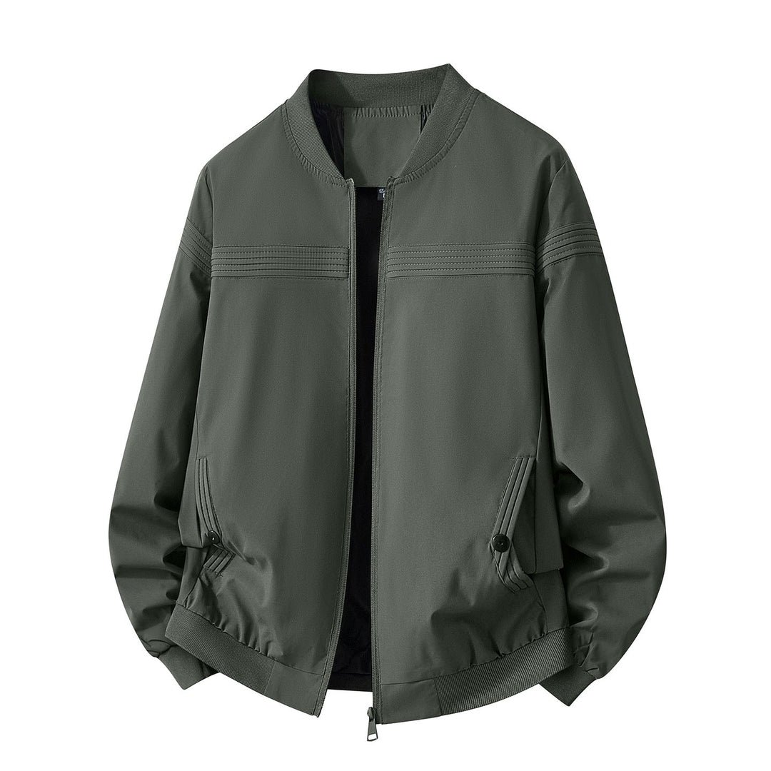 Stylische schwarze Herren Bomberjacke im modernen Schnitt, perfekt als bequeme Freizeitjacke.