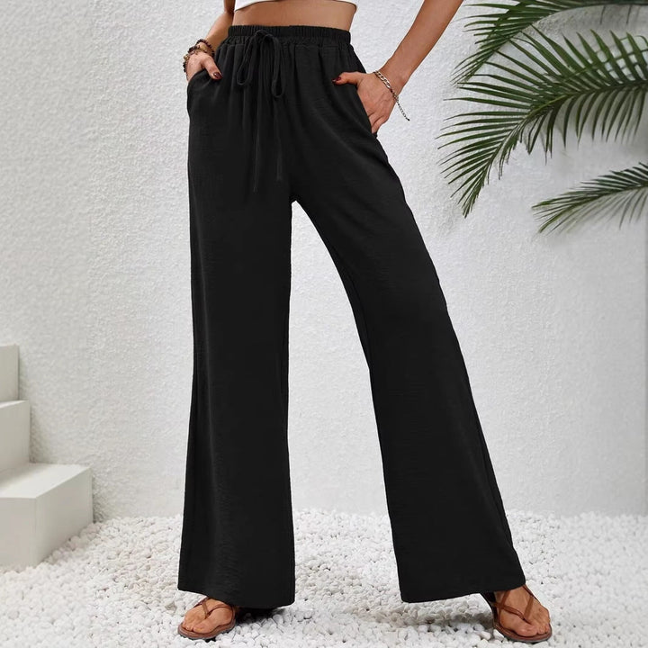 Bequeme Damenhose mit Gummizug, locker fallend, ideal für entspannte Sommertage.