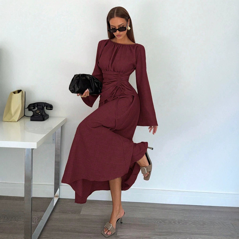 Stilvolles Damen Abendkleid, langarm, mit Taillenschnürung. Perfekt für festliche Anlässe und Eleganz.