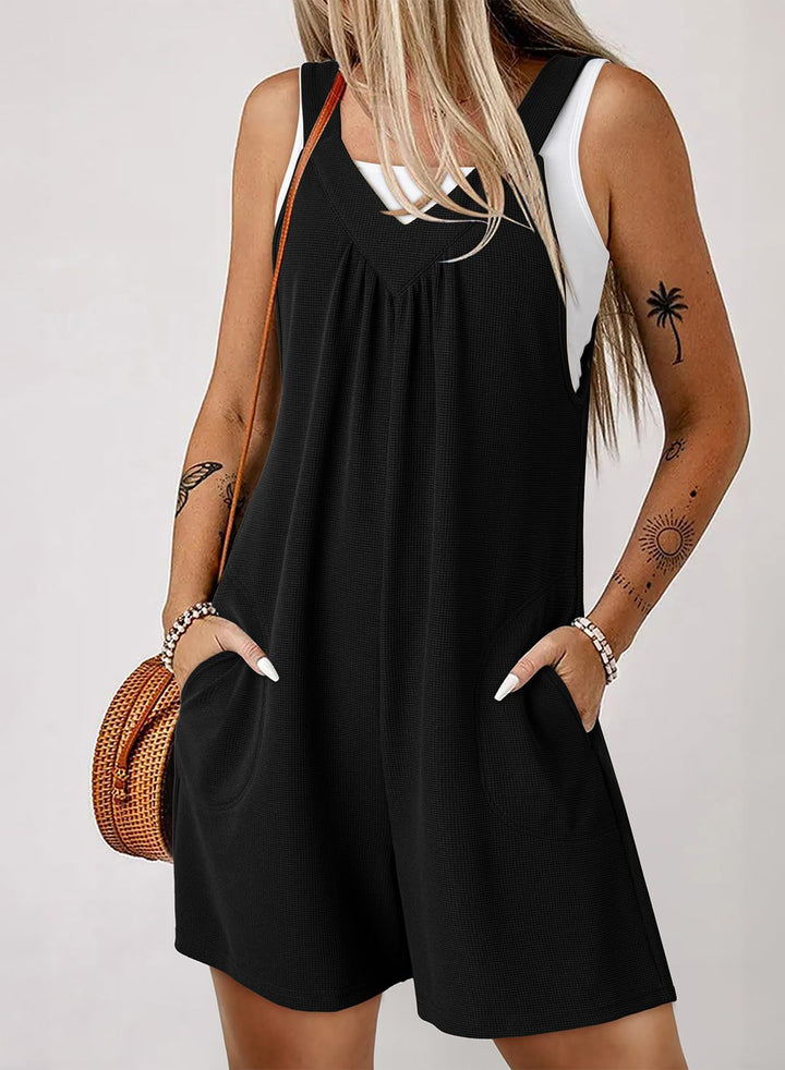 Vielseitiger Damen Sommer-Overall in Waffeloptik. Bequemer, ärmelloser Kurzoverall für einen lässigen Look.