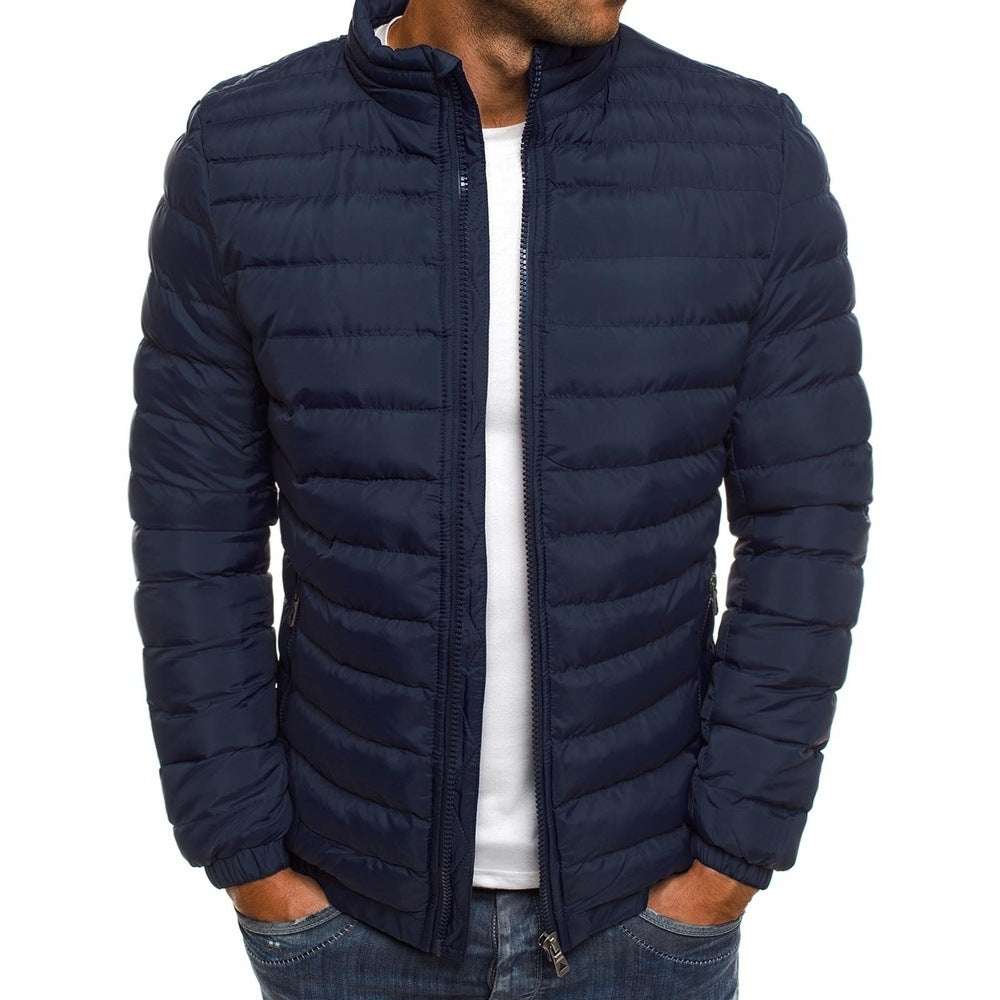 Vielseitige Herren Übergangsjacke, wasserabweisend & atmungsaktiv. Geeignet für Alltag und Outdoor.
