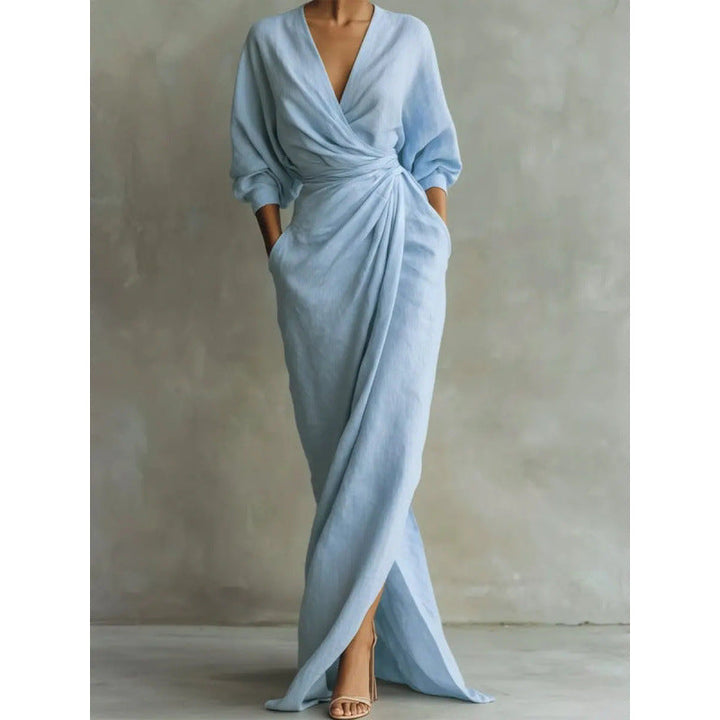 Modisches Wickel-Maxikleid für Damen mit V-Ausschnitt, stilvollem Taillentwist und seitlichen Eingrifftaschen. Für Alltag & Fest.