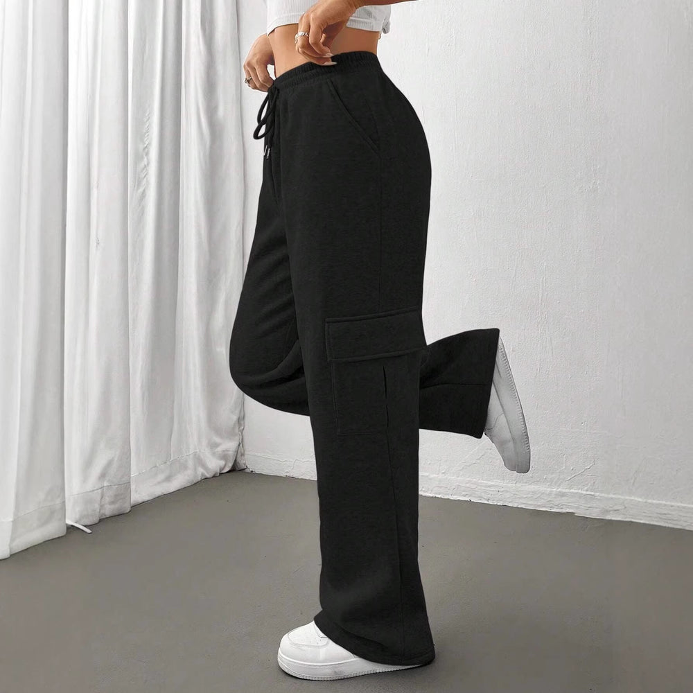 Lockere Damen Cargohose mit weitem Bein, Kordelzug am Bund & modernem Streetwear-Look.