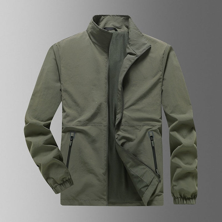 Vielseitige Herren Windjacke als Übergangsjacke für Sport, Outdoor & Freizeit. Winddichte Herrenmode.