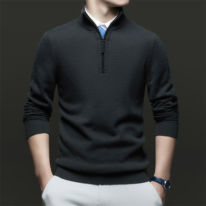 Moderner Herren Pullover in Smaragdgrün mit Reißverschluss-Stehkragen, warm & bequem für kühle Tage.