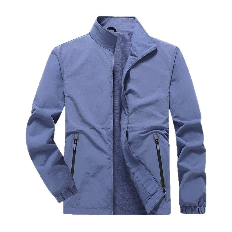 Komfortable, leichte Herren Windjacke aus atmungsaktivem Material, winddichte Übergangsjacke für Herrenmode.