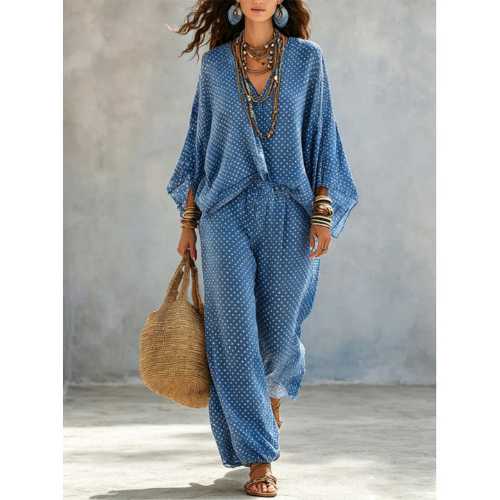Damen Boho Lounge-Set: Bequemes Zweiteiler-Outfit mit V-Ausschnitt Oberteil und eleganter Palazzohose für den Sommer.