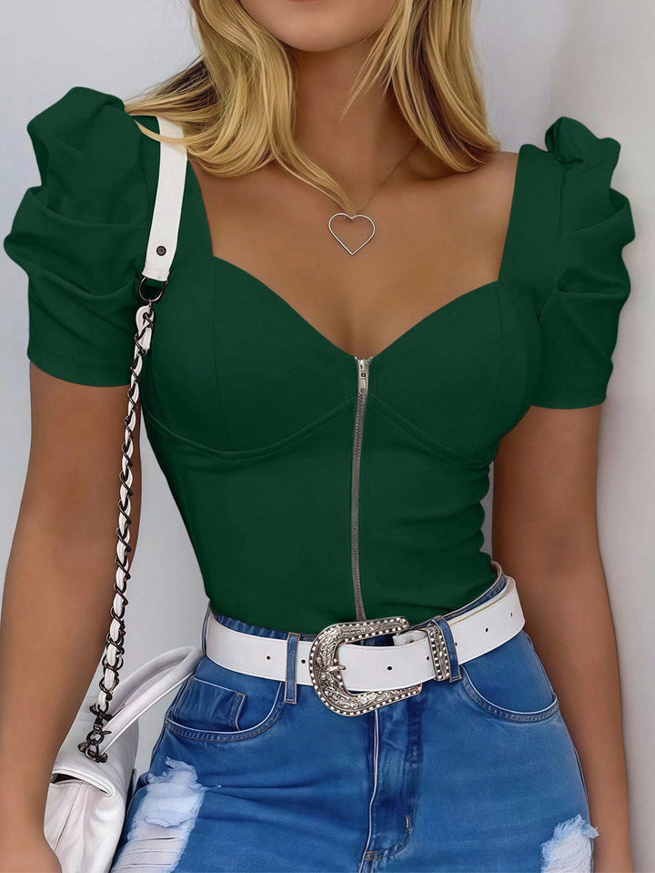 Figurbetontes Damen Top im Corsagen-Stil, mit Puffärmeln und Herzausschnitt für eine elegante Silhouette.