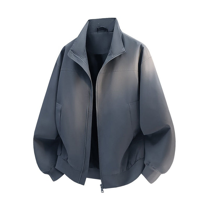 Dunkle Herren Sportjacke, stilvoll und modern. Die perfekte Übergangsjacke für Männer mit aktivem Stil.