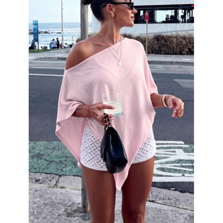 Damen Strand Poncho-Top mit asymmetrischer Schulter, lässig-elegant, ideal für Freizeit und Urlaub.