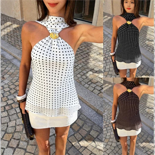 Elegantes Damen Polka-Dot Neckholder-Top mit edler Gold-Applikation, perfekt für Sommer und Freizeit.
